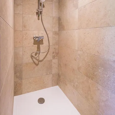 דירה Le De La Clairiere Saint-Andre-d'Allas